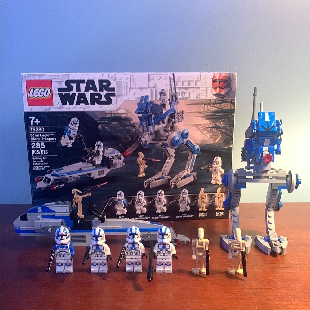 LEGO Star Wars: 501st Legion Clone Troopers (75280) Includes box and manual